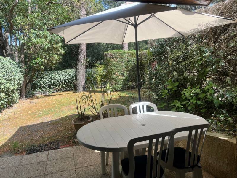 Agréable pavillon avec un joli extérieur à louer à Lacanau