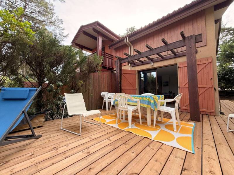 Charmant pavillon mitoyen de type 3 situé sur le Domaine du Golf à Lacanau-Océan
