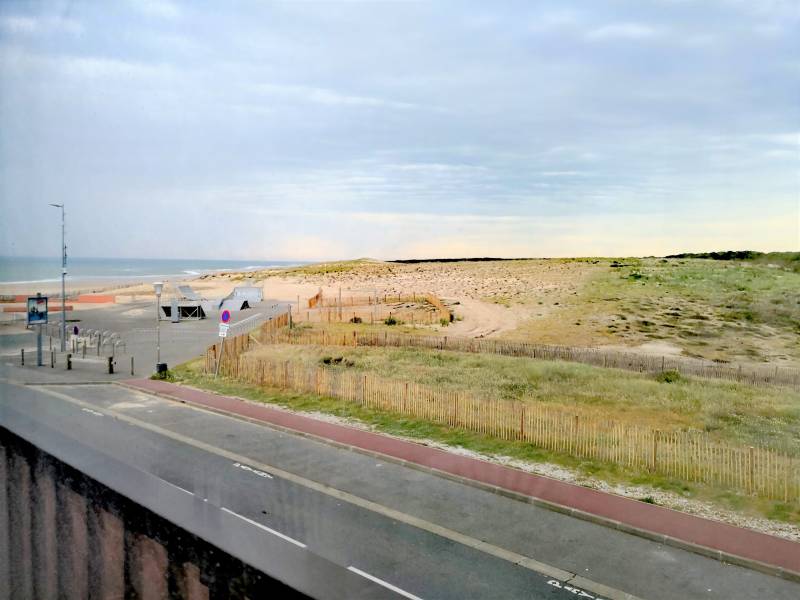 Vue latérale sur l'Océan et sur les Dunes depuis la loggia