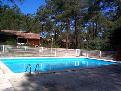 A vendre chalet avec piscine